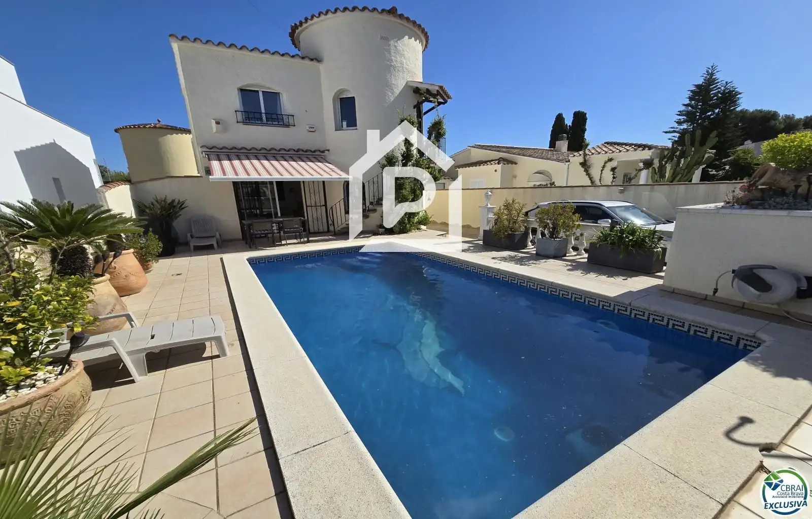 Chalet con piscina en venta en Pení, imagen 2
