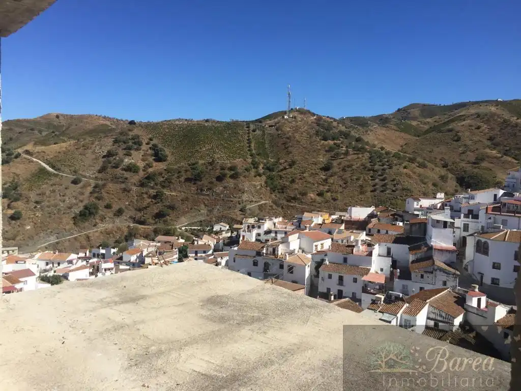 Vista exterior de Edifici en venda en Almáchar