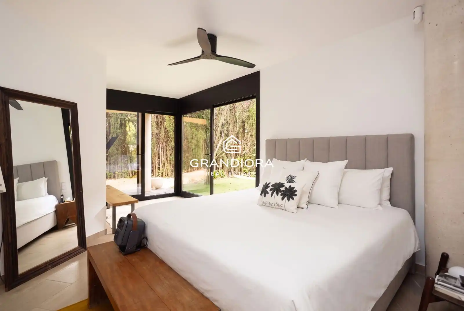 Bedroom of Houses for rent in Alella  with Swimming Pool