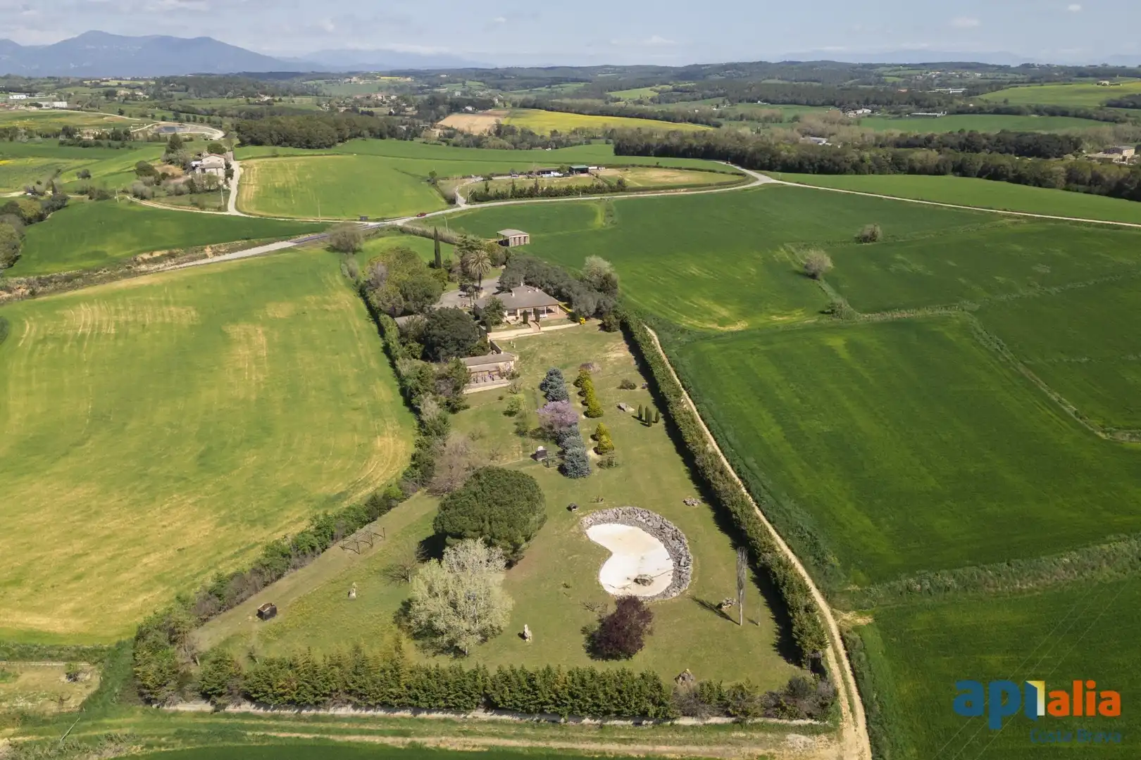 Finca rústica en venta en Cornellà del Terri con Aire acondicionado, Calefacción y Terraza