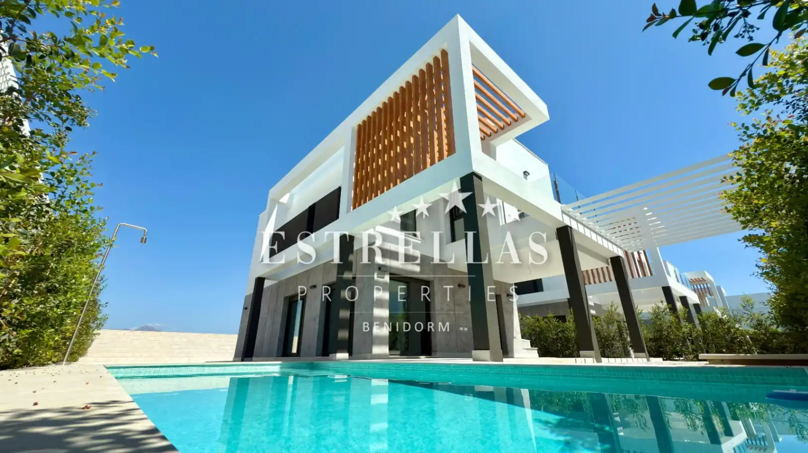Detached house with terrace for sale in Almajada - Ravel
