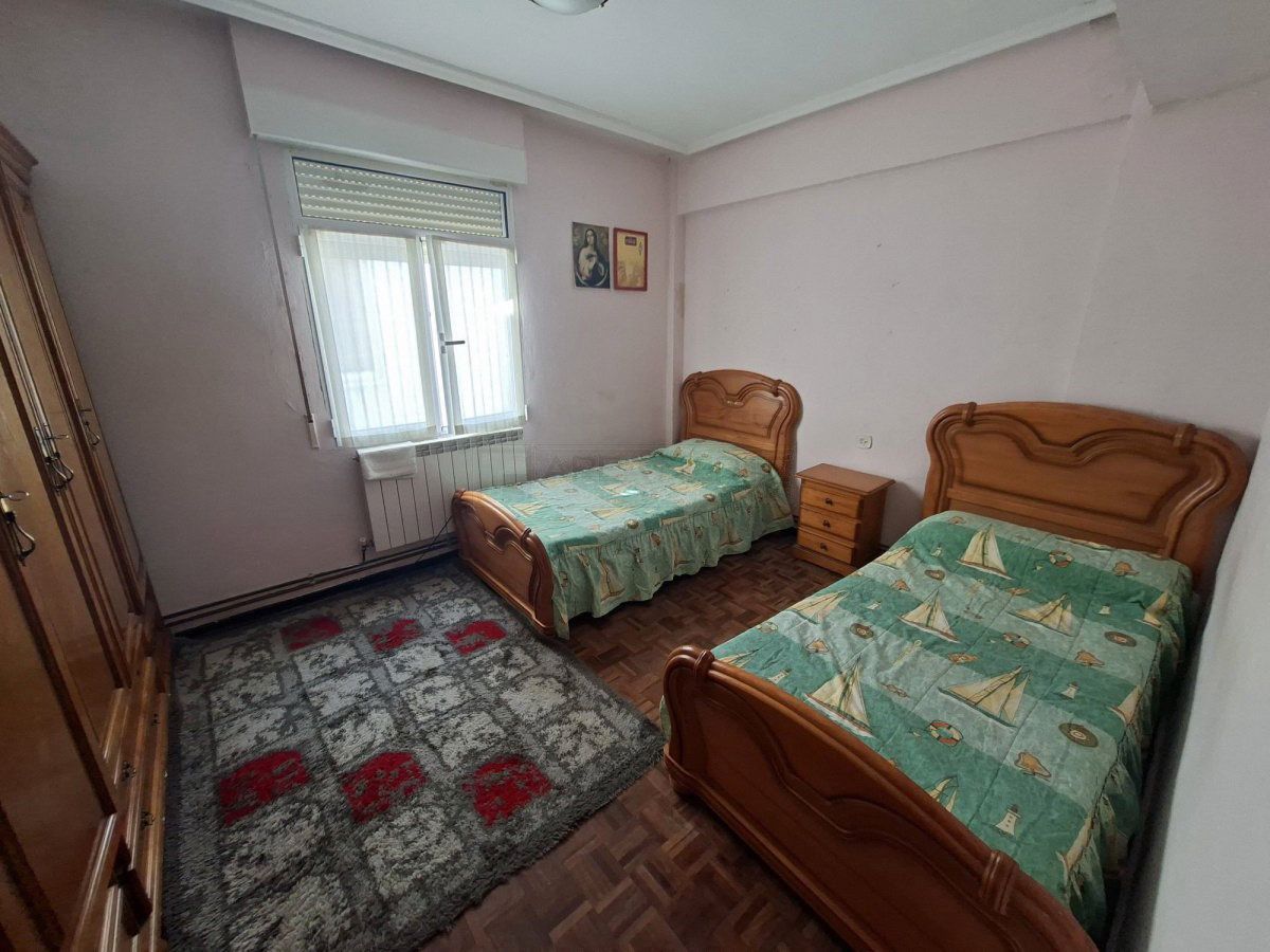 Dormitori de Pis en venda en Vitoria - Gasteiz amb Calefacció, Parquet i Terrassa