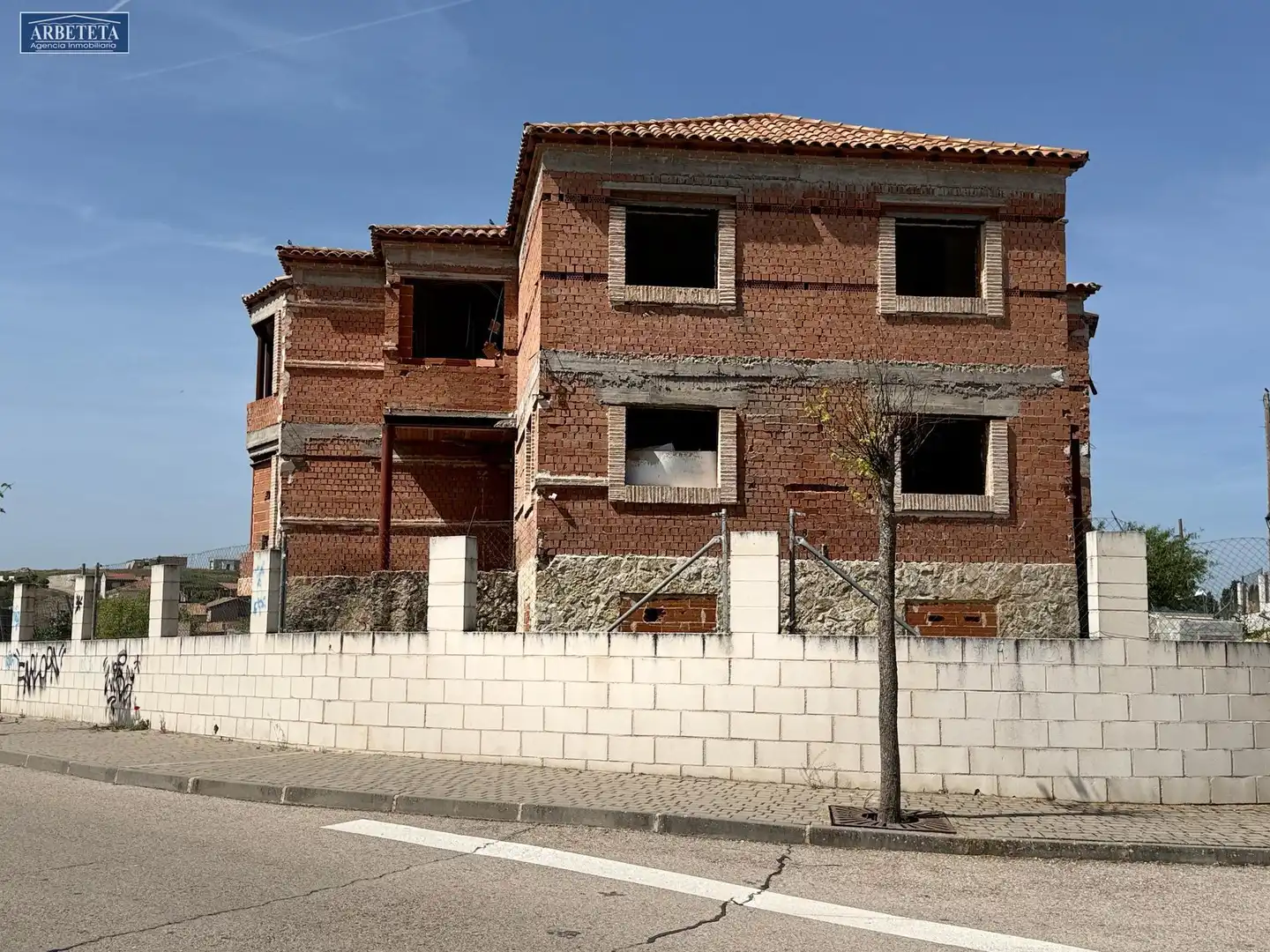 Vista exterior de Casa adosada en venta en Yebes
