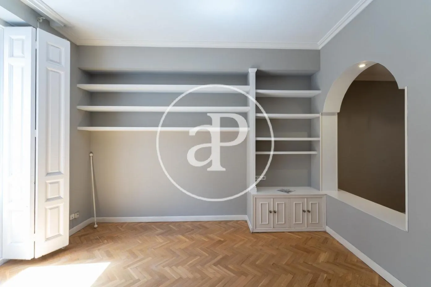 Bedroom of Flat for rent in  Madrid Capital  with Air Conditioner, Heating and Balcony