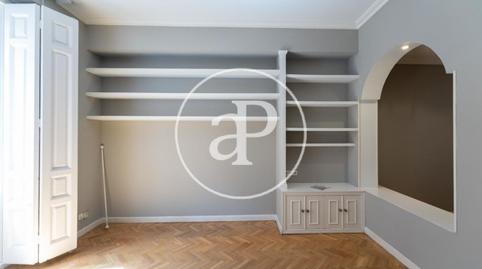 Photo 3 of Flat for rent in Calle Juan de Dios, Universidad - Malasaña, Madrid Capital