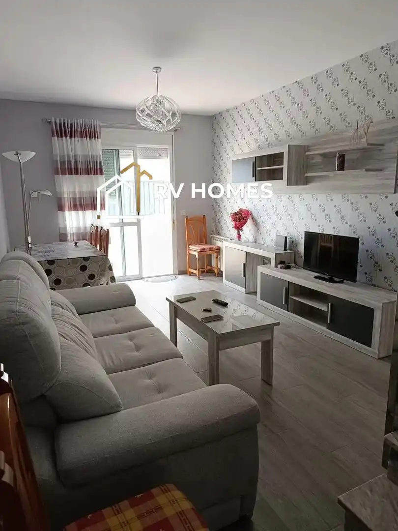 Wohnzimmer von Einfamilien-Reihenhaus zur Miete in Cáceres mit Heizung, Terrasse und Möbliert