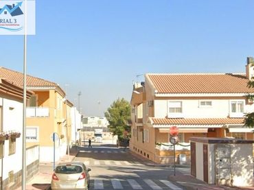 Casa amb balcó en venda a Calle JESUS GARCIA