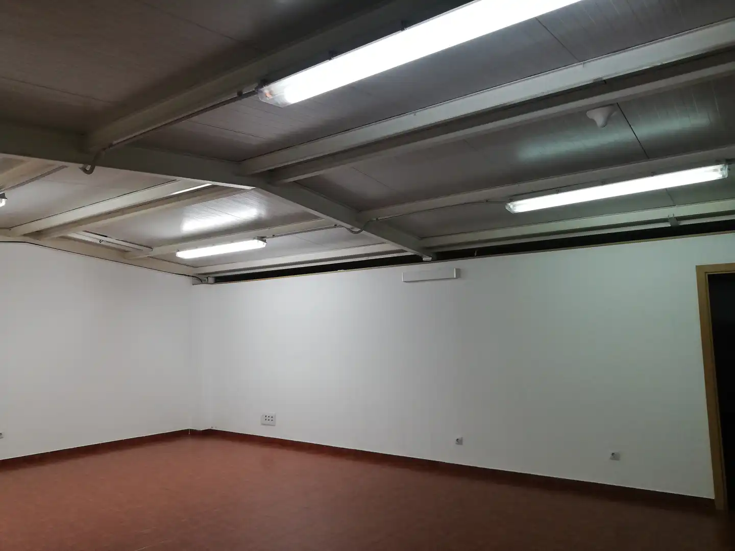 Business premises to rent in Calle de Llano Ponte