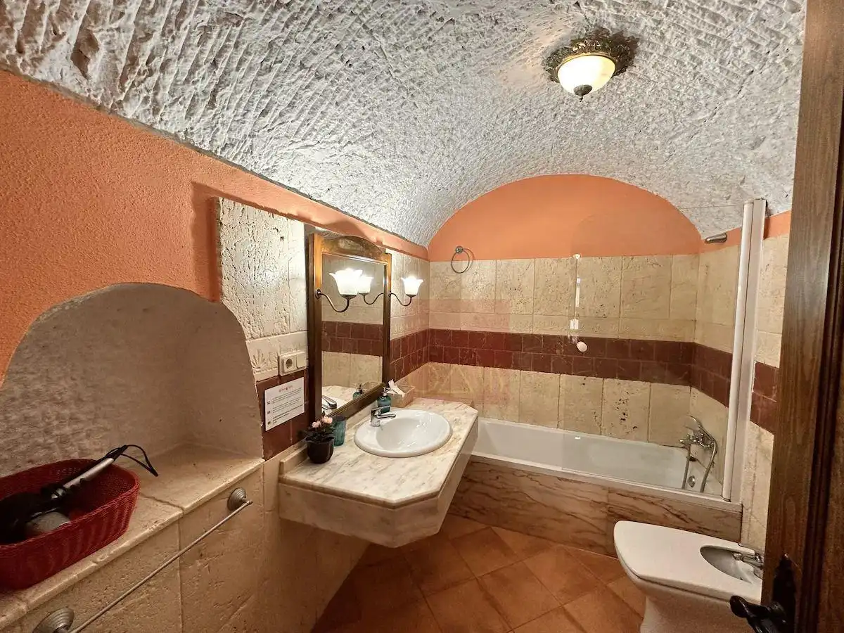 Baño de Finca rústica en venta en Benalúa, Granada