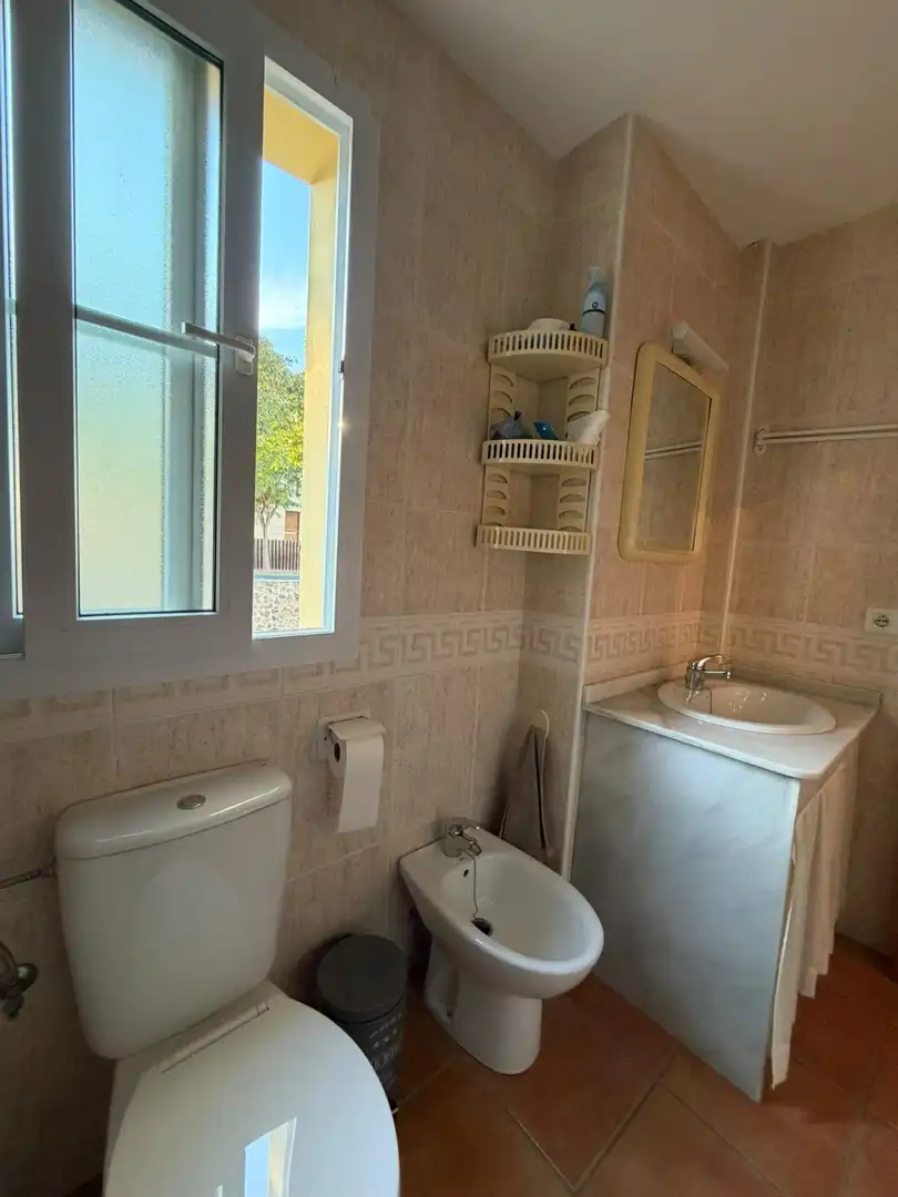 Baño de Casa adosada en venta en Islantilla con Jardín privado, Terraza y Trastero
