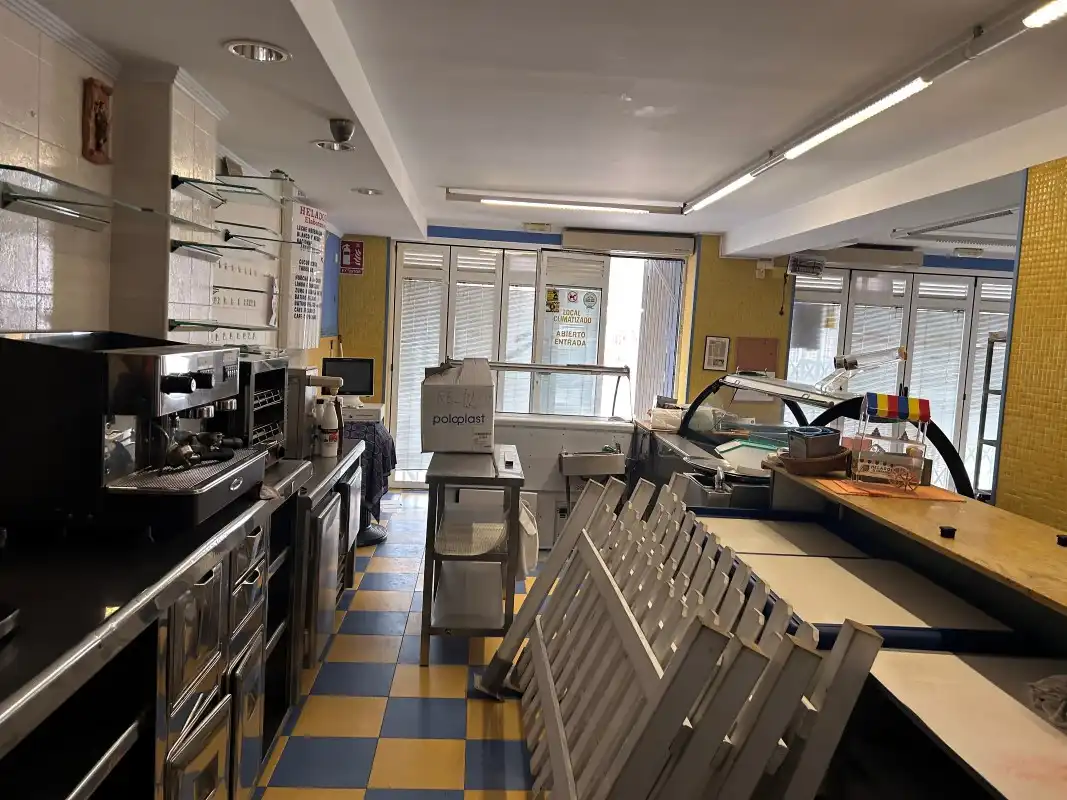 Local comercial en venda a Carrer M. Sanchis Guarner
