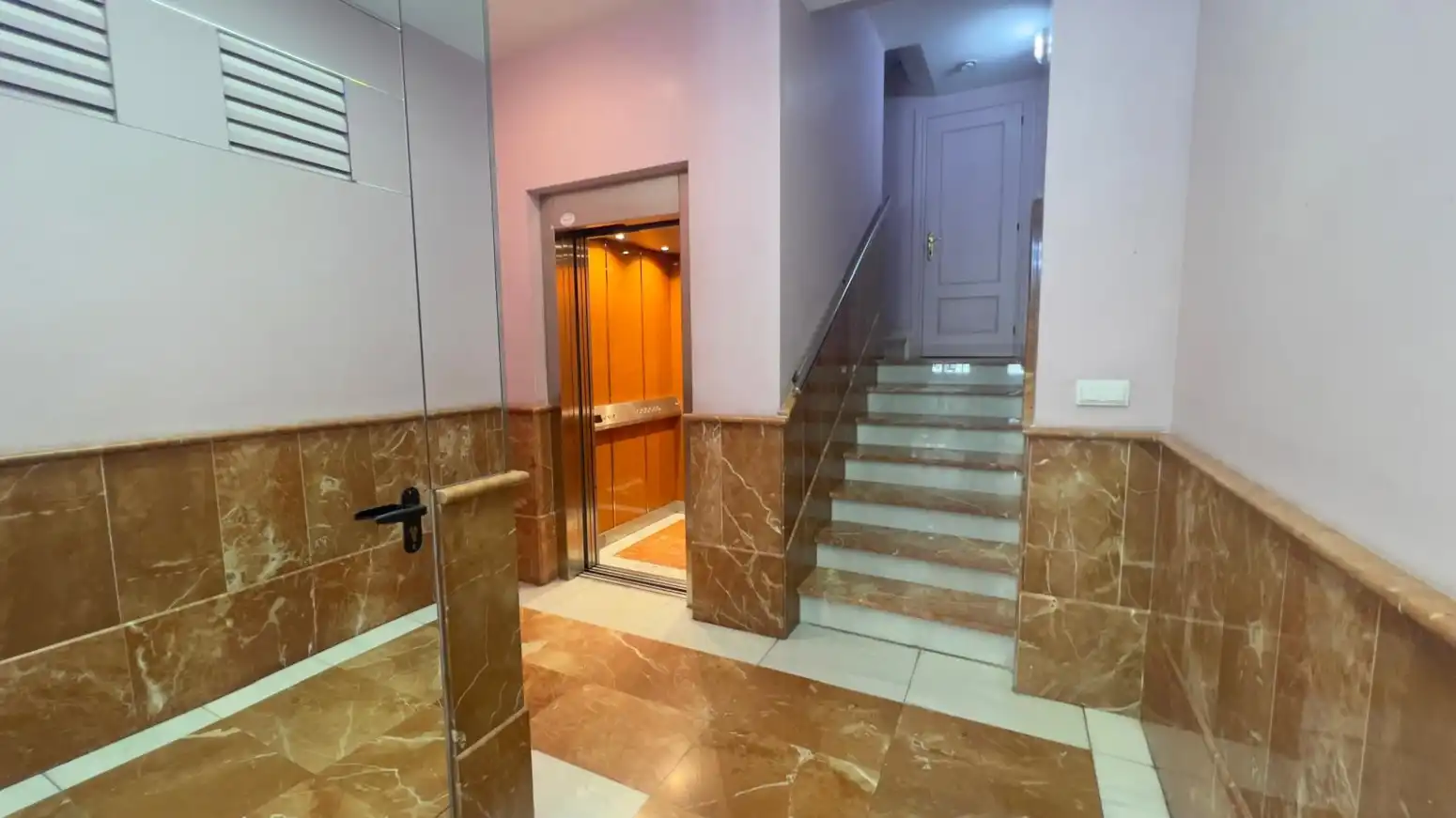 Flat for rent in Gijón   with Heating, Parquet flooring and Furnished