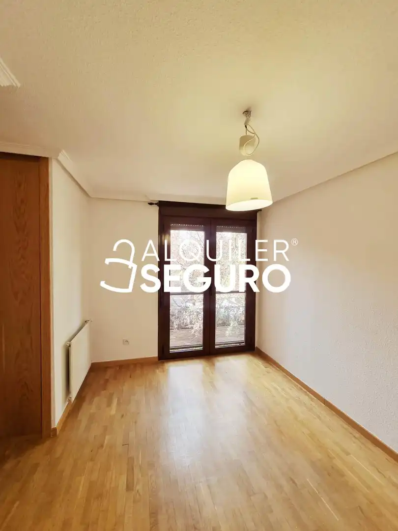 Bedroom of Flat for rent in Las Rozas de Madrid  with Heating, Terrace and Storage room