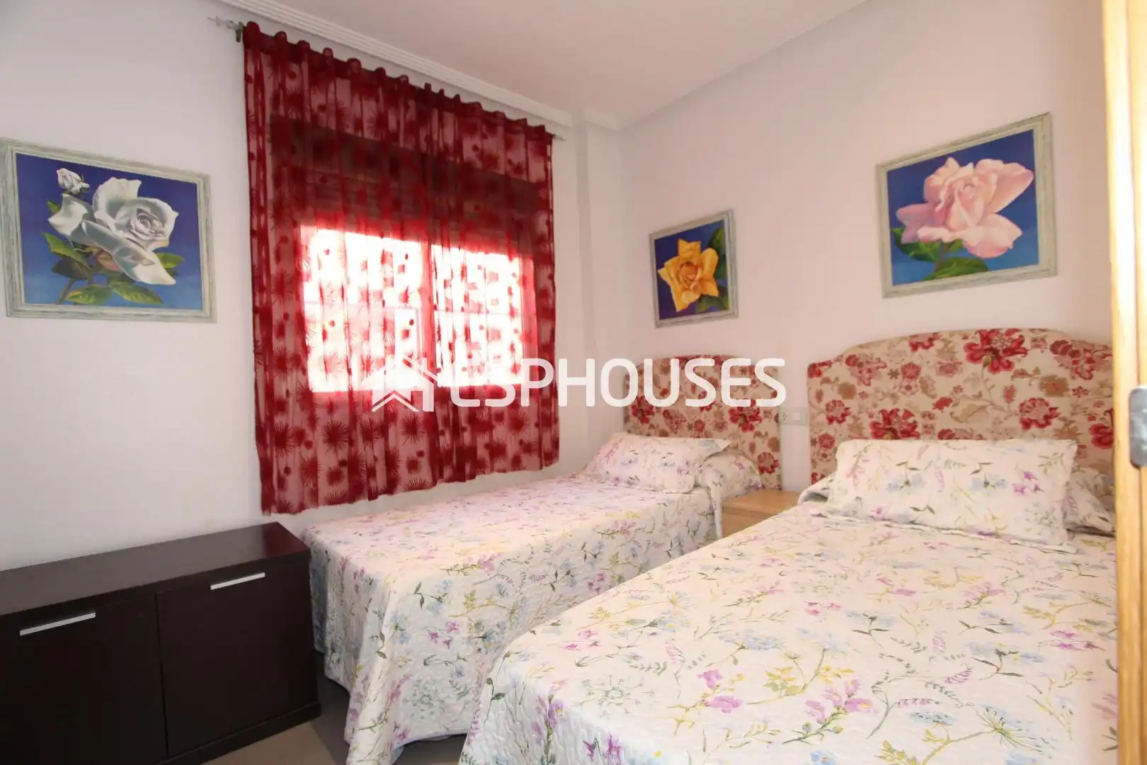 Habitación de Apartamento en venta en Guardamar del Segura con Terraza, Trastero y Amueblado