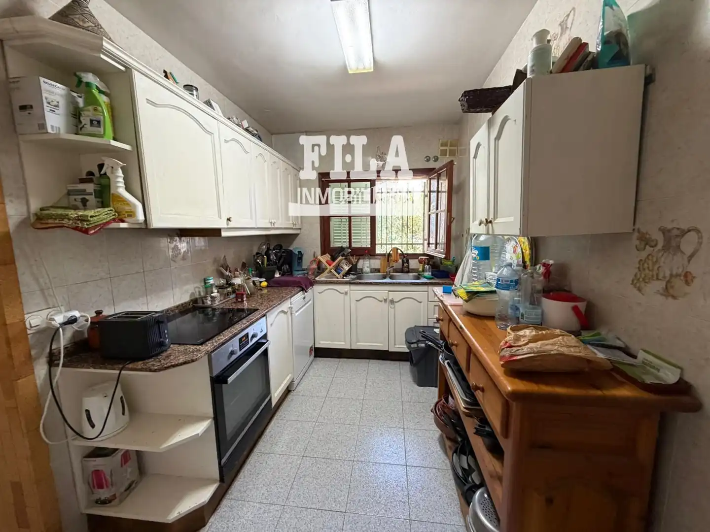 Kitchen of Houses for sale in Els Masos - Els Garrofers