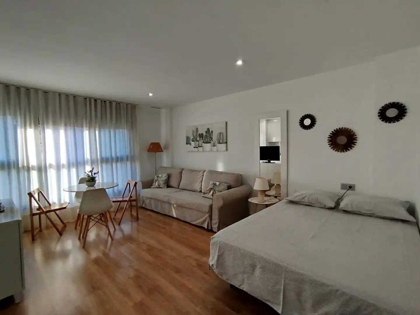 Sala d'estar de Estudi de lloguer en Murcia amb Aire condicionat, Moblat i Forn