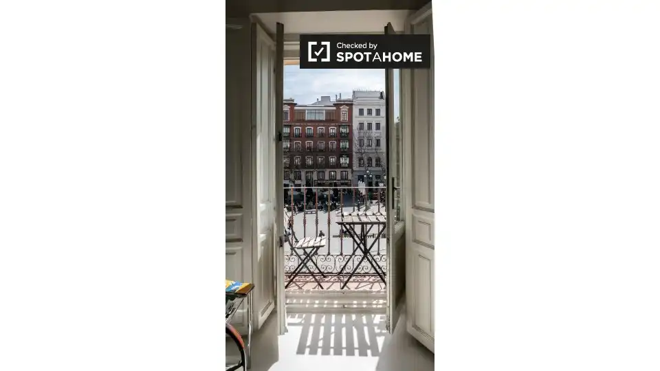 Appartamento con terrazza in affitto a Centro, imagen 6