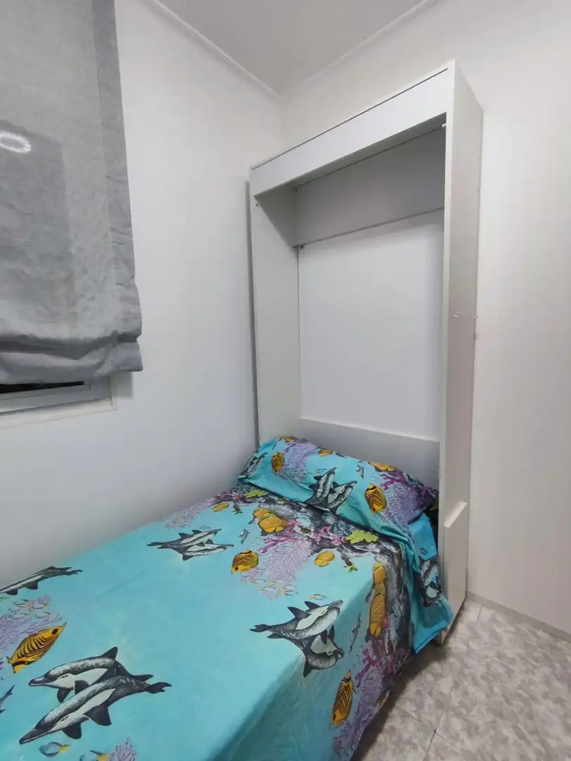Dormitori de Apartament de lloguer en Torrevieja amb Aire condicionat, Calefacció i Terrassa
