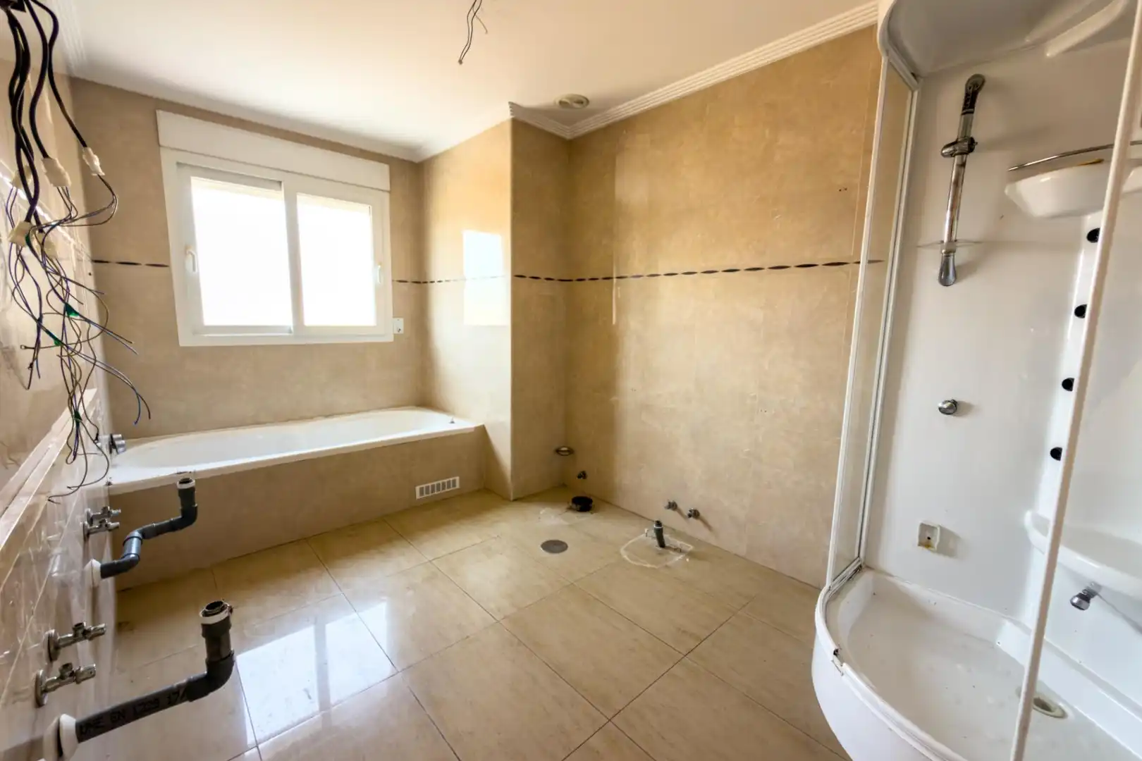 Bany de Pis en venda en Torrevieja amb Aire condicionat, Calefacció i Terrassa