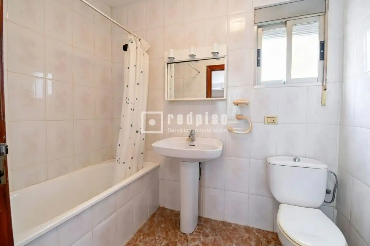 Bathroom of Houses for sale in Castellón de la Plana / Castelló de la Plana  with Heating and Terrace