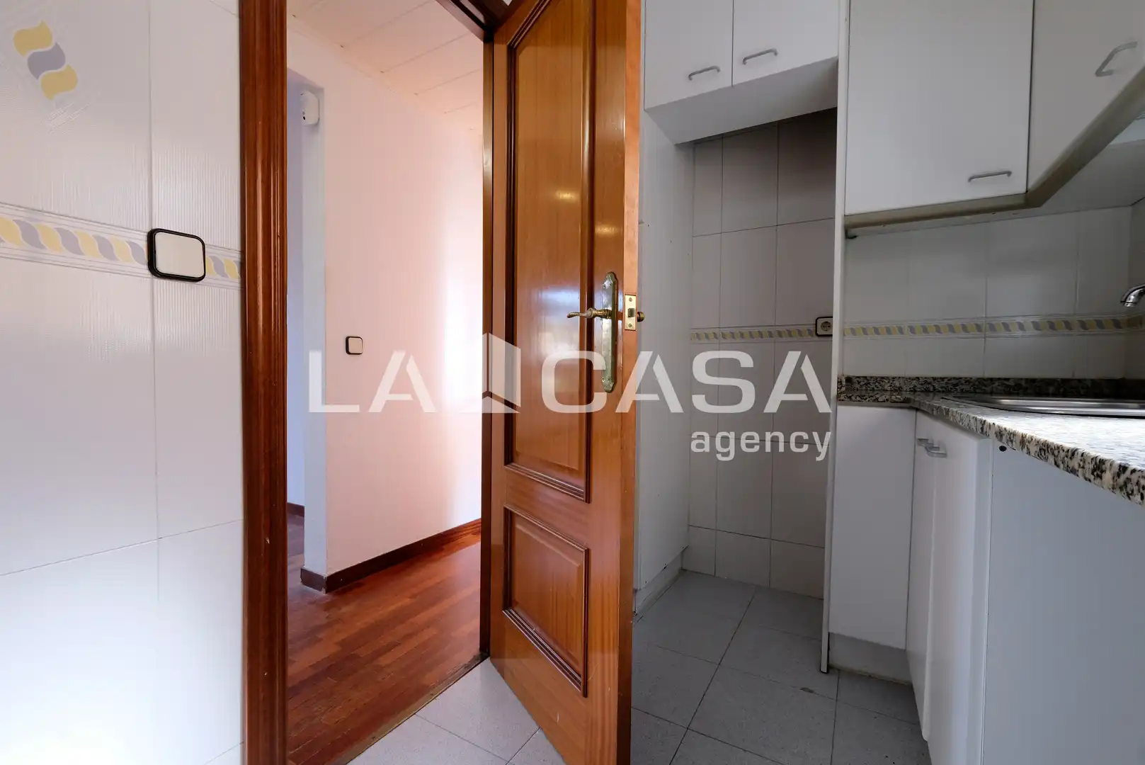 Piso en venta en Barcelona con Calefacción y Balcón