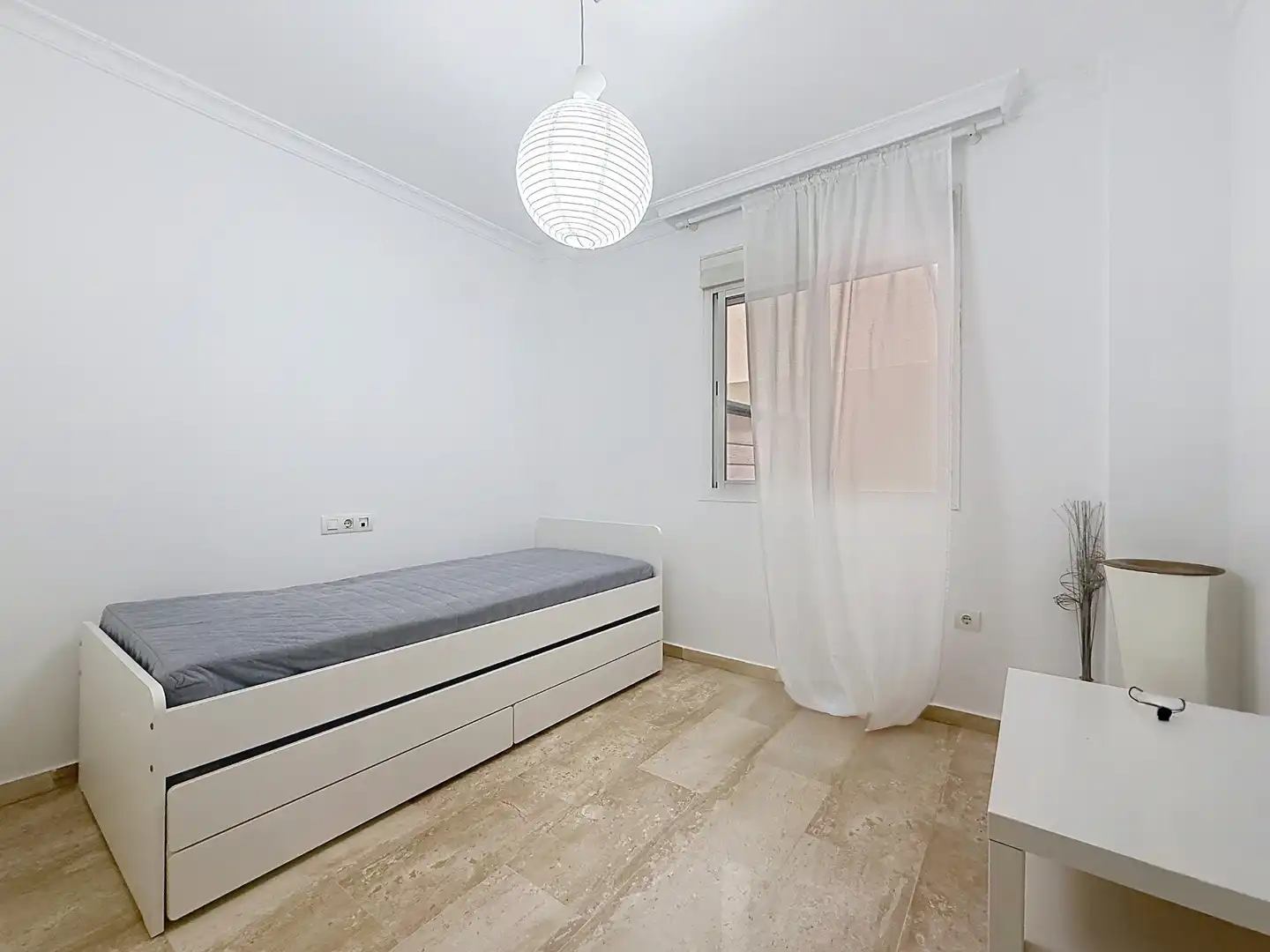 Flat with pool to rent in Calle del Jalón, imagen 5