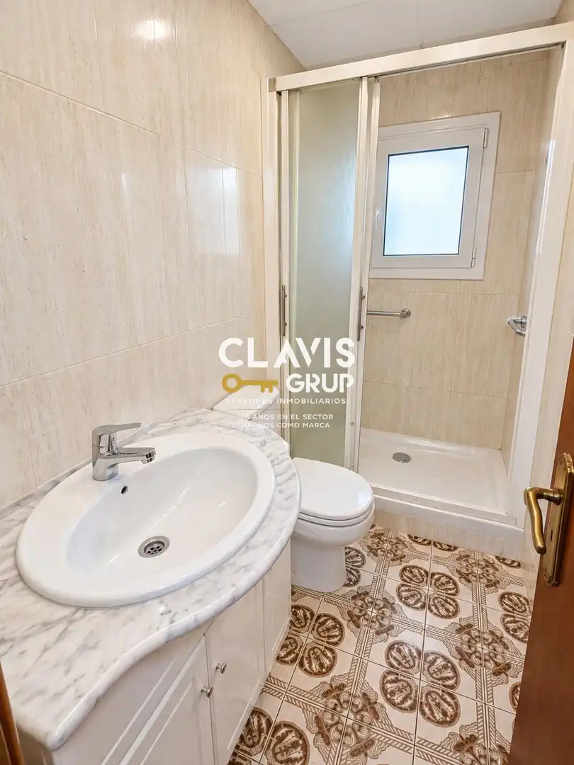Piso con ascensor en venta en Nou Barris, imagen 8