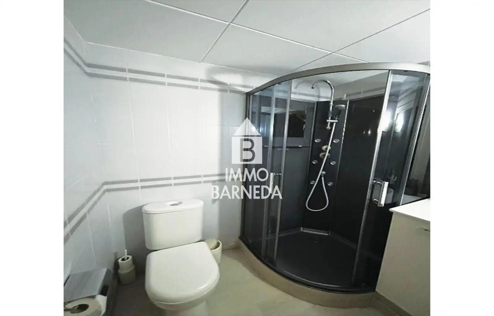 Bany de Pis en venda en Empuriabrava amb Aire condicionat, Calefacció i Terrassa