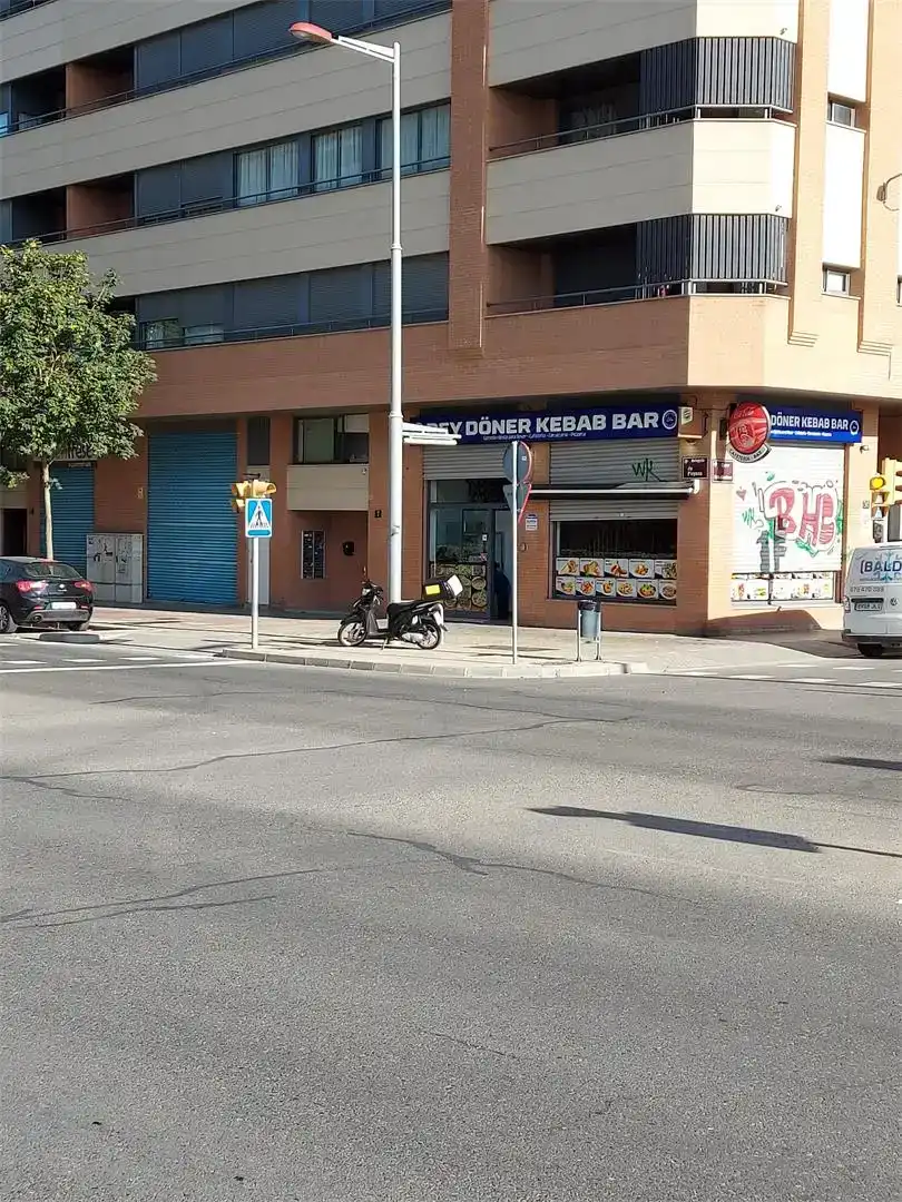 Local en venda en Lleida amb Aire condicionat i Moblat