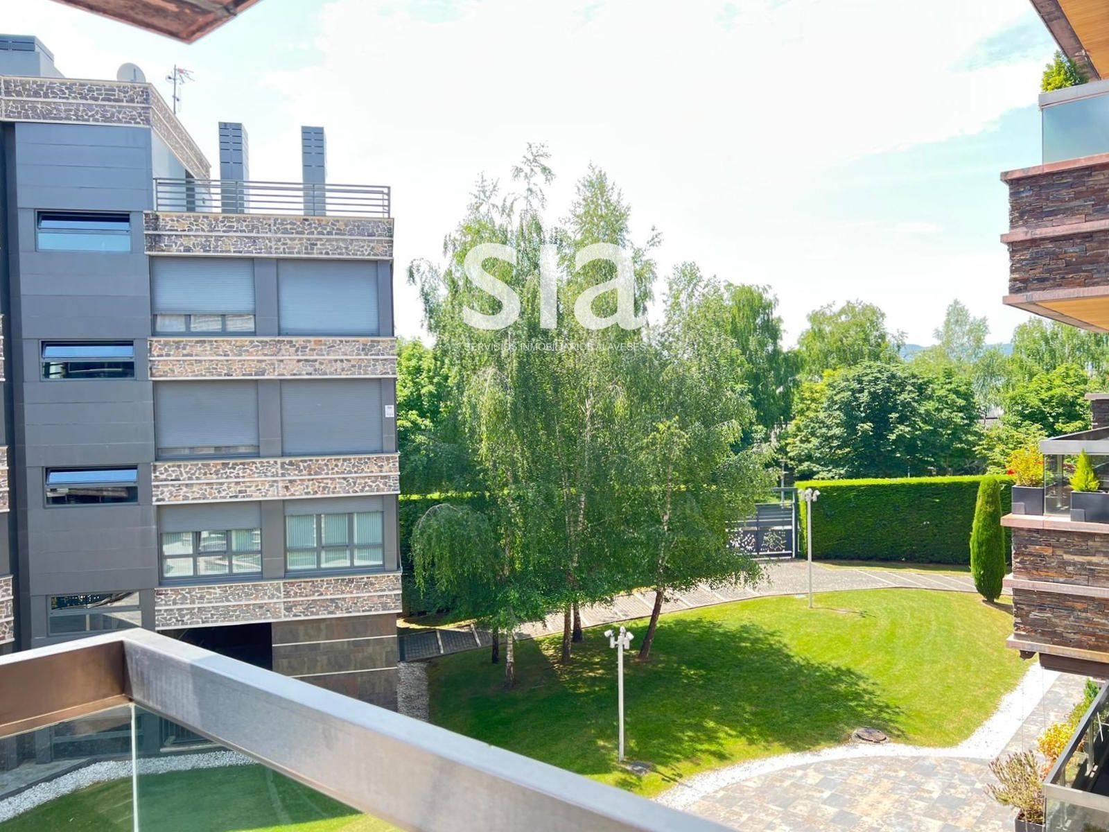 Exterior view of Flat for sale in Vitoria - Gasteiz  with Heating, Terrace and Storage room