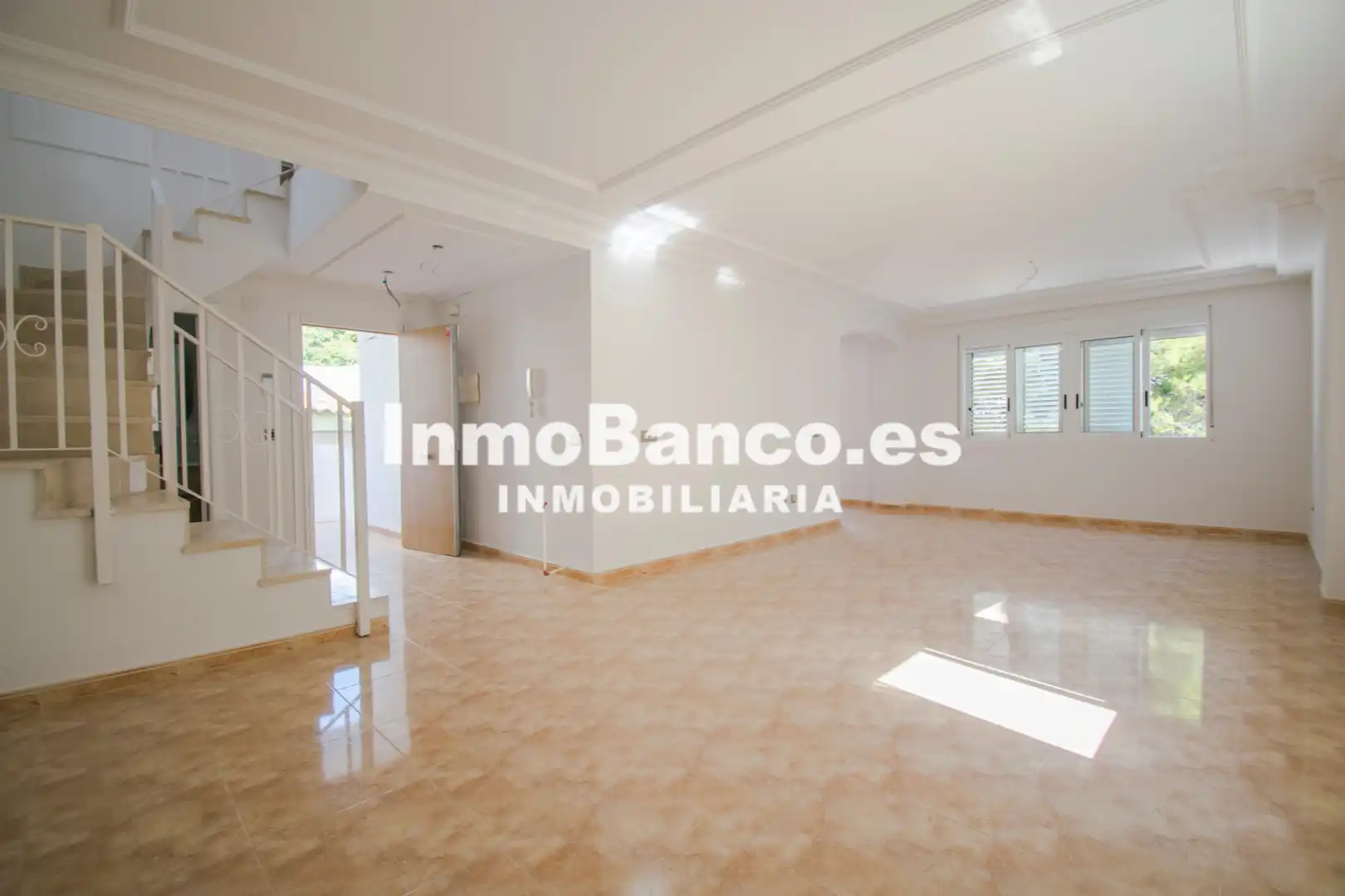 Sala de estar de Casa o chalet en venta en Chiva con Jardín privado, Terraza y Trastero