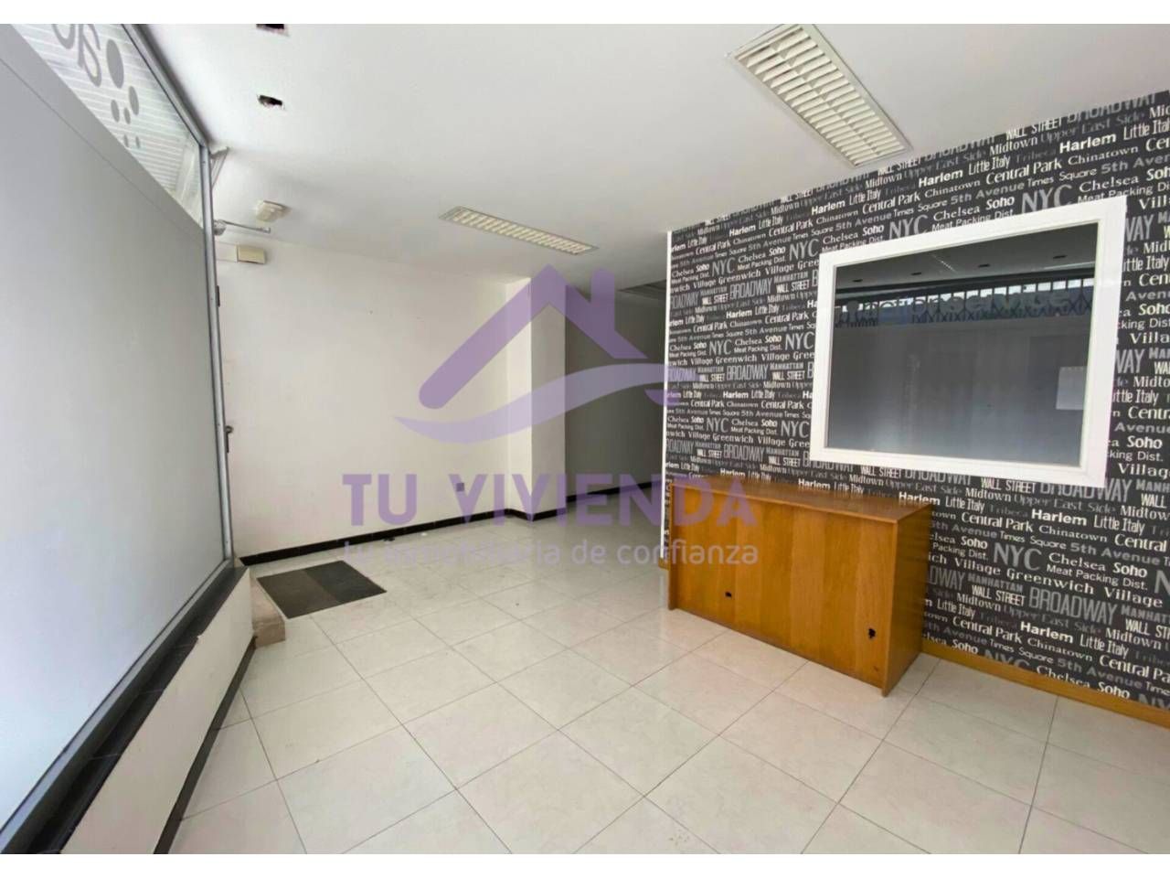 Premises for sale in Valladolid Capital  with Air Conditioner