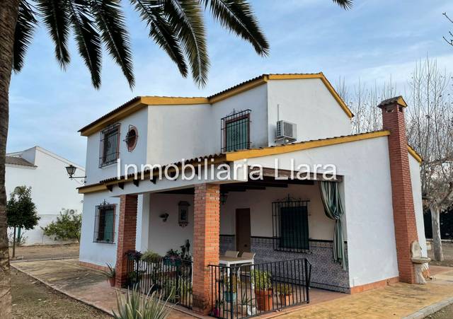 Casa-chalet en Venta en Las Vegas - Campoaras