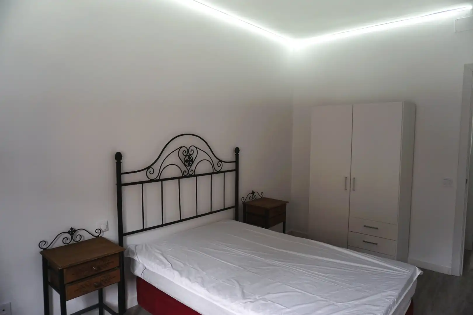 Dormitori de Pis per a compartir en Ávila amb Calefacció, Terrassa i Moblat