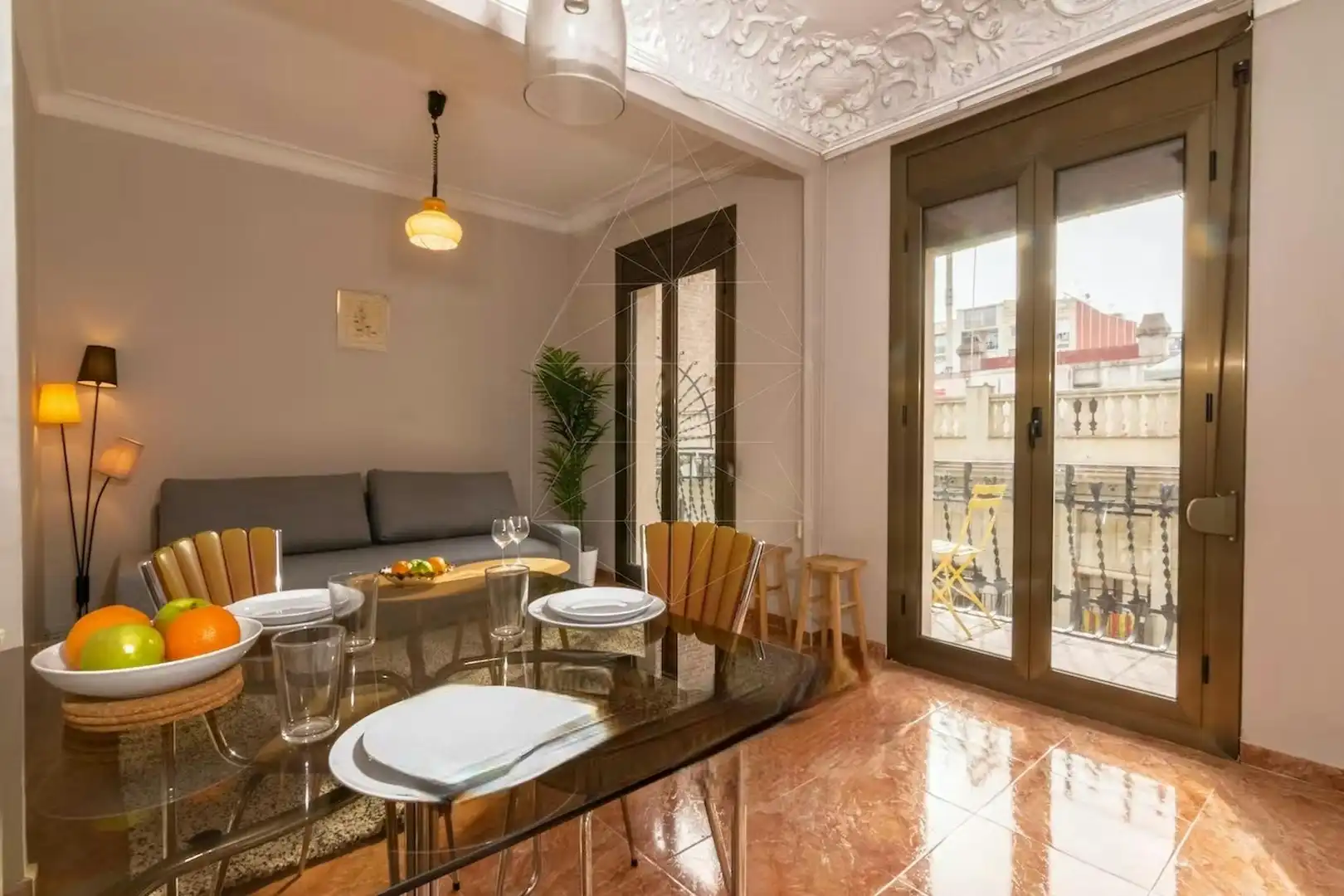 Esszimmer von Wohnung zur Miete in Barcelona mit Möbliert, Waschmaschine und Fernseher