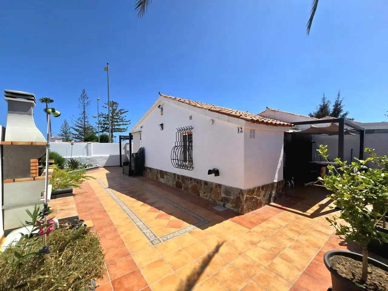 Vista exterior de Casa o chalet en venta en San Bartolomé de Tirajana con Aire acondicionado, Jardín privado y Terraza