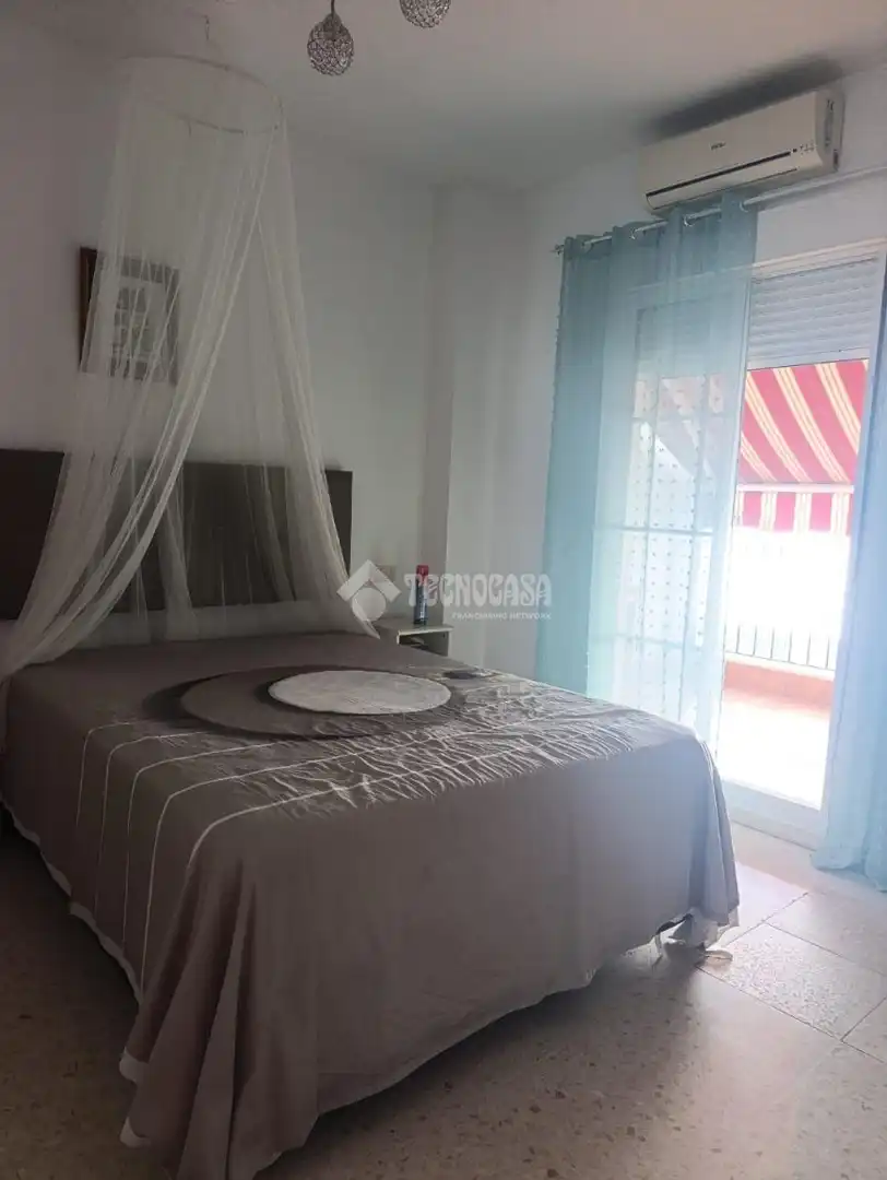 Habitación de Dúplex en venta en Valverde de Leganés con Aire acondicionado y Balcón