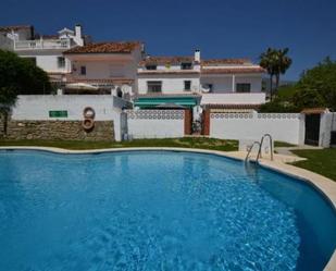 Jardí de Casa adosada en venda en Marbella amb Aire condicionat, Terrassa i Piscina