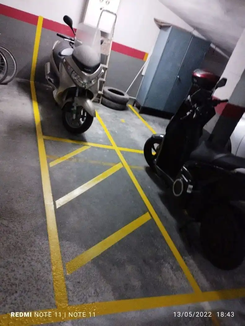 Moto in affitto a Carrer de Concepción Arenal 257, imagen 4