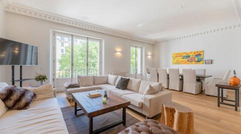 Photo 3 of Flat to rent in Calle de Los Madrazo, Cortes - Huertas, Madrid