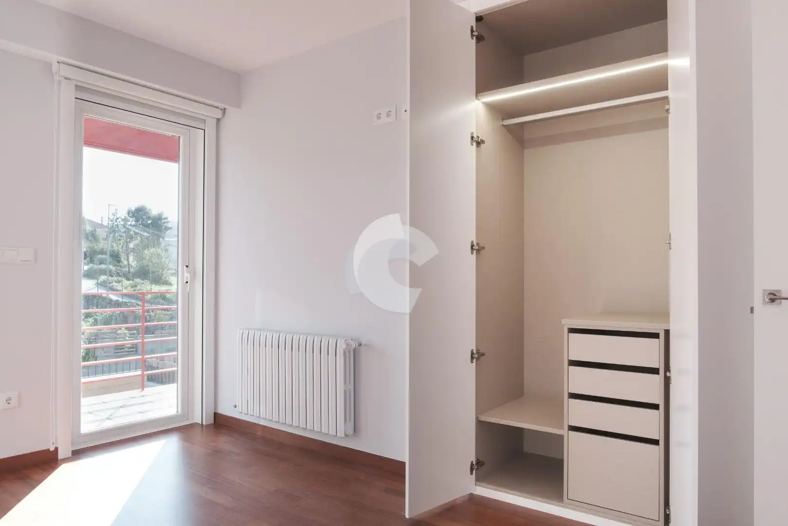 Dormitori de Casa adosada en venda en Ourense Capital  amb Jardí privat