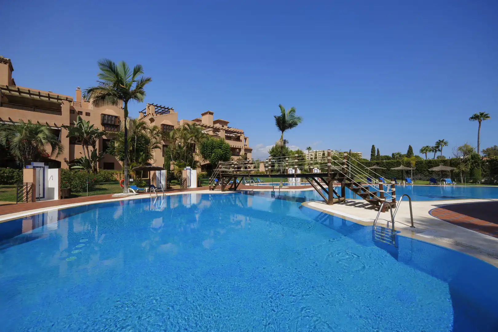 Attique avec terrasse à vendre à Estepona Pueblo