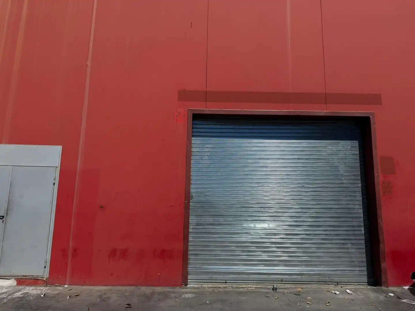Außenansicht von Fabrikhallen zur Miete in Murcia