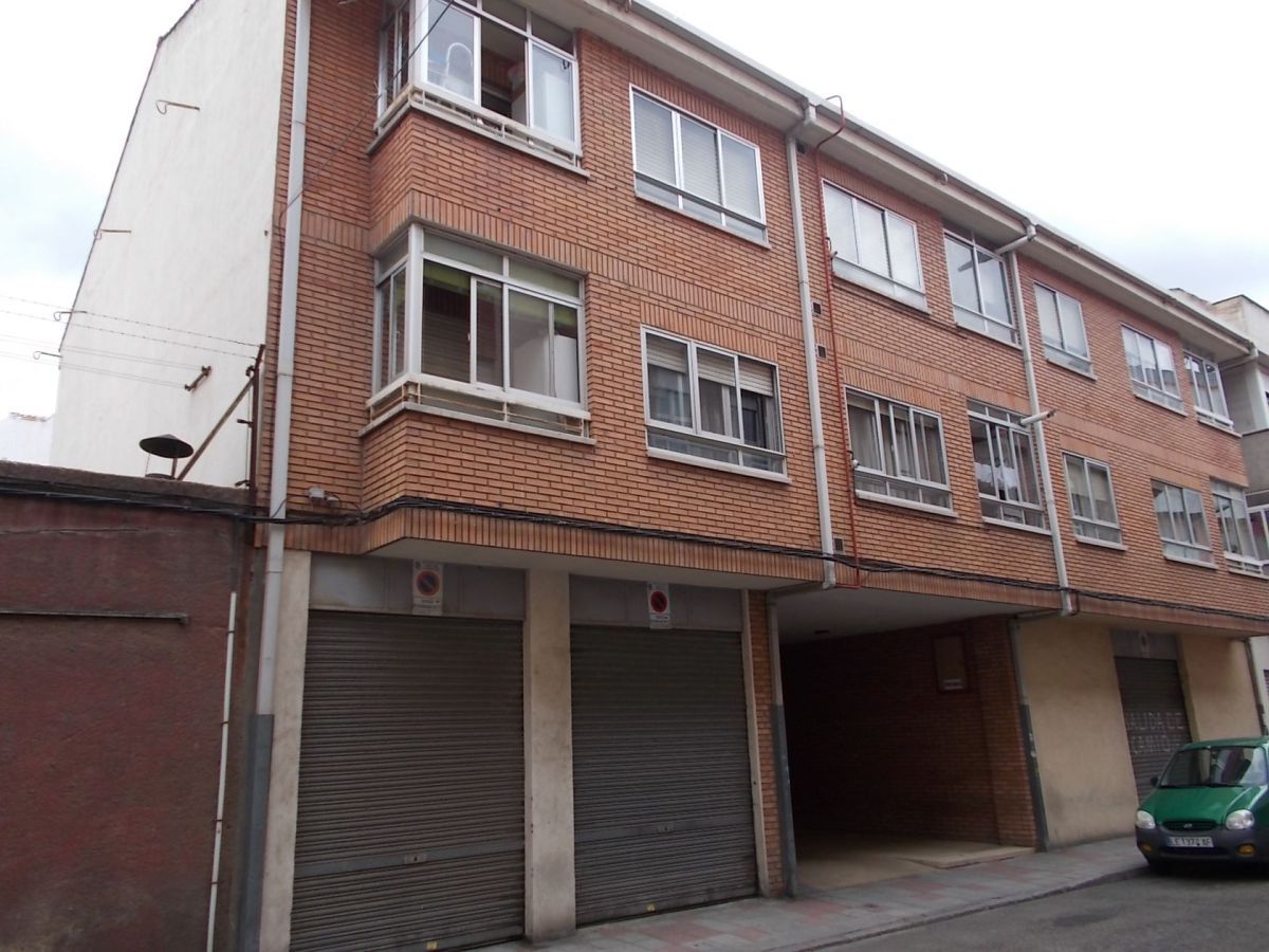 Exterior view of Flat for sale in León Capital   with Air Conditioner, Heating and Terrace