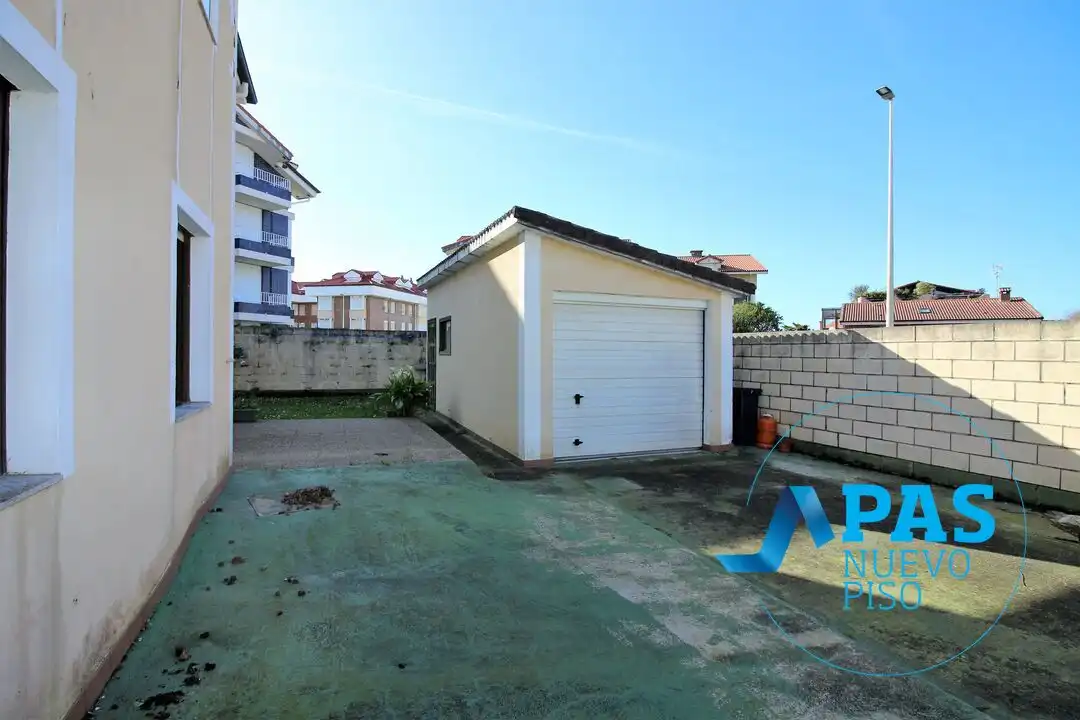Garden of Houses for sale in Noja  with Heating, Private garden and Storage room