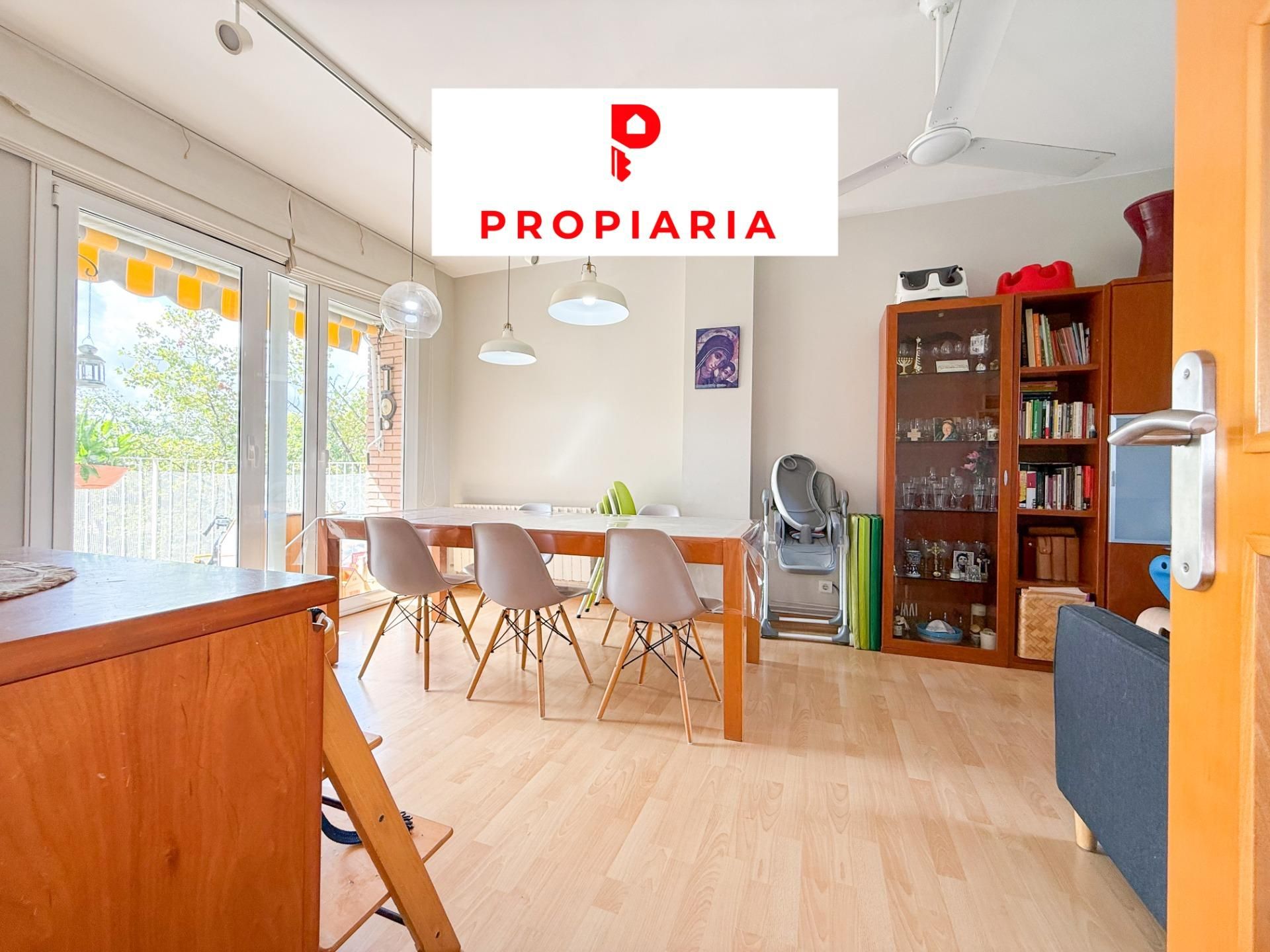 Vista exterior de Piso en venta en Badalona con Calefacción, Parquet y Trastero