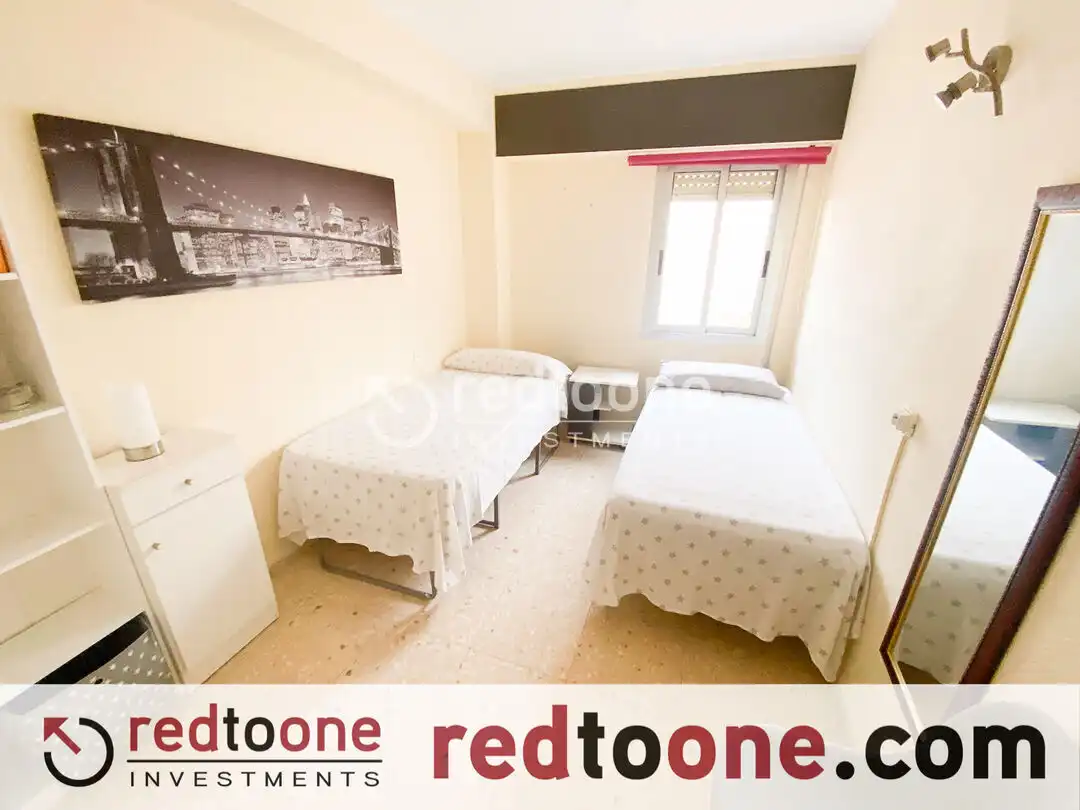 Bedroom of Flat for sale in Campello Playa