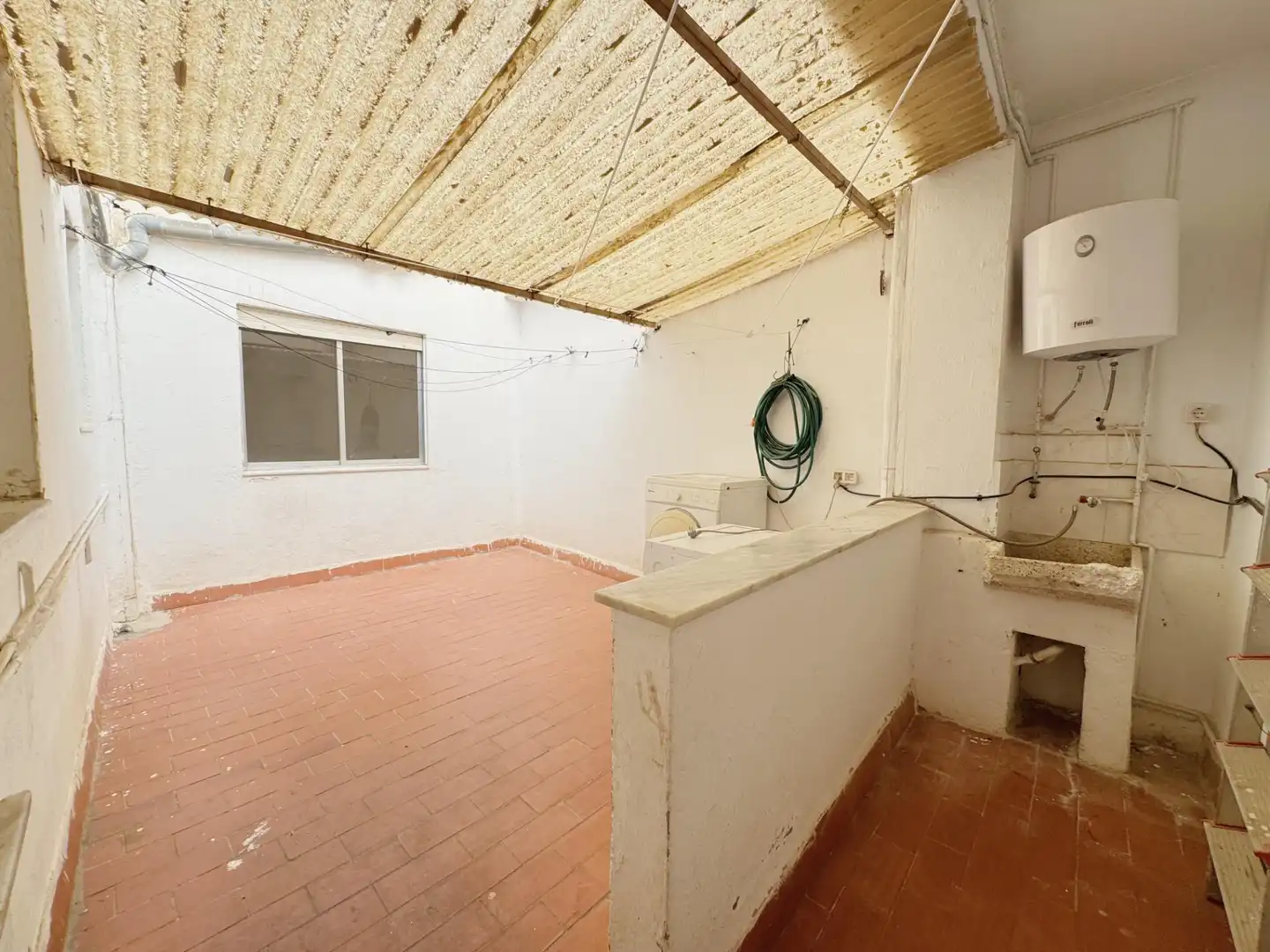 Piso en venta en Almería con Terraza y Balcón