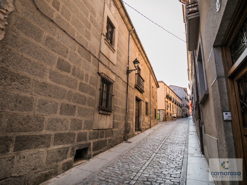 Vista exterior de Casa o xalet en venda en Ávila Capital