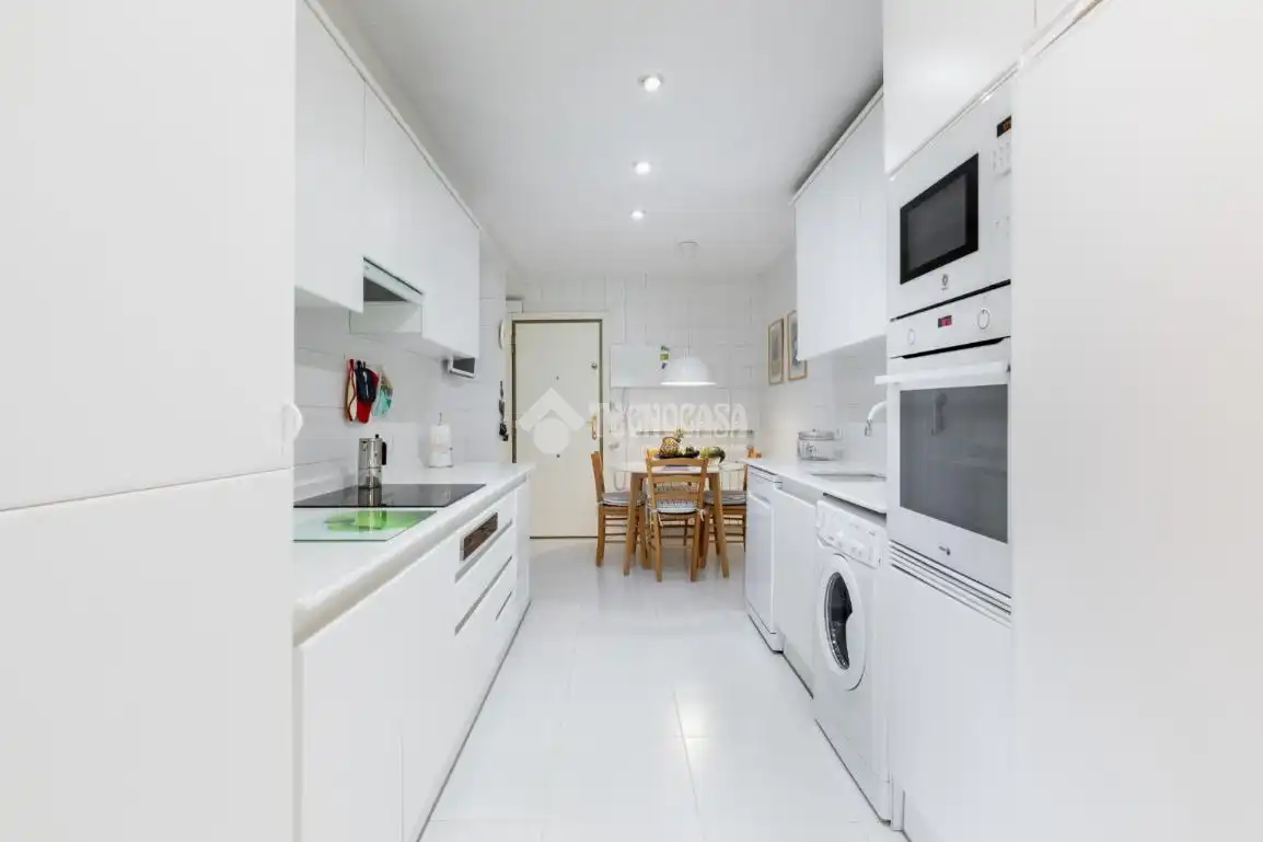 Cocina de Piso en venta en Majadahonda con Aire acondicionado, Calefacción y Terraza